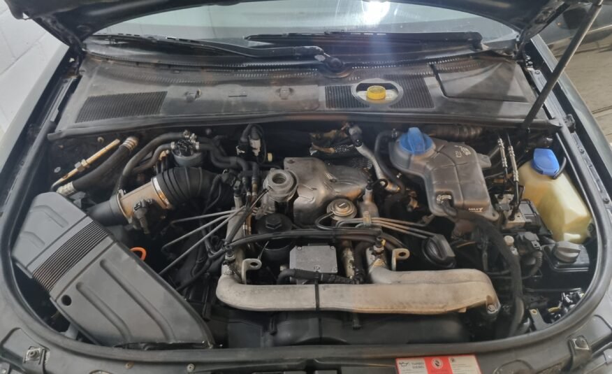 AUDI A4 Avant 2.5 tdi