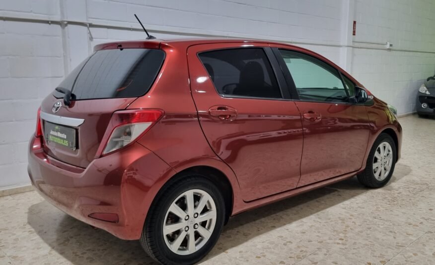 TOYOTA yaris 1.3 vtti active