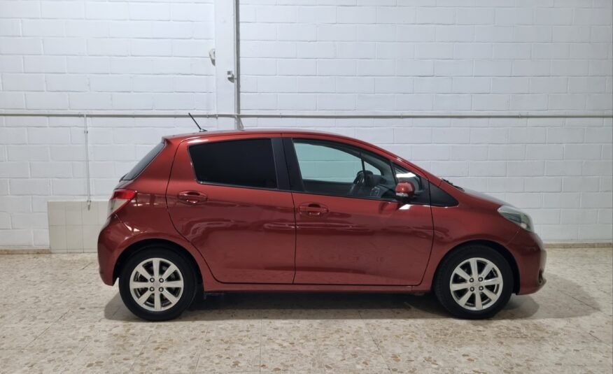 TOYOTA yaris 1.3 vtti active