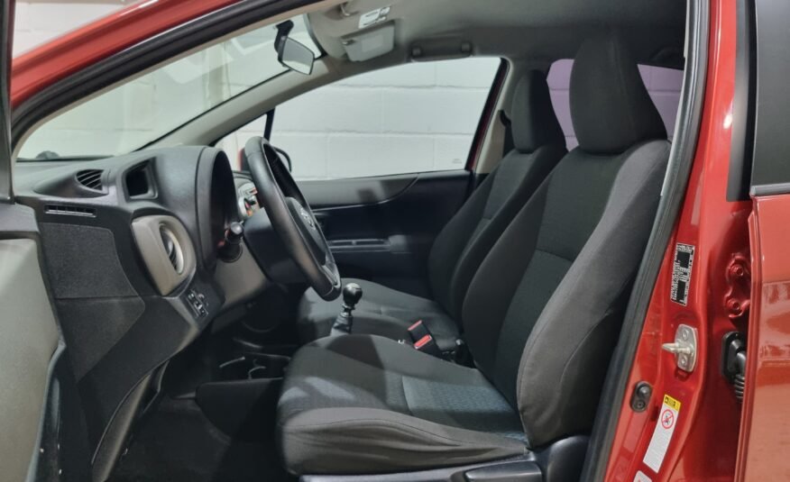 TOYOTA yaris 1.3 vtti active