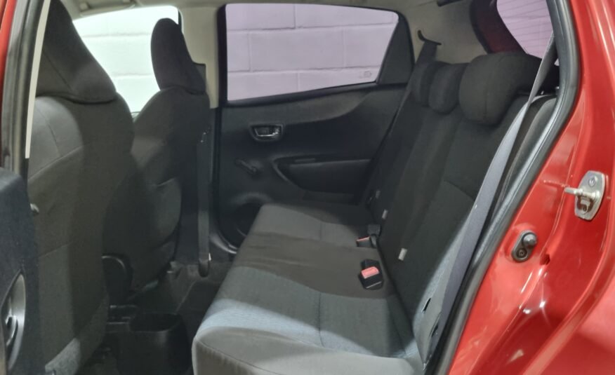 TOYOTA yaris 1.3 vtti active