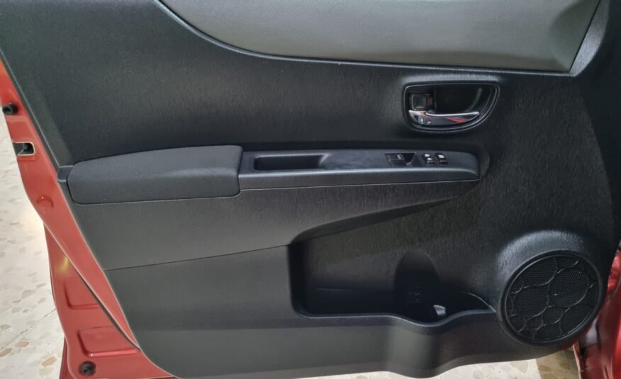 TOYOTA yaris 1.3 vtti active