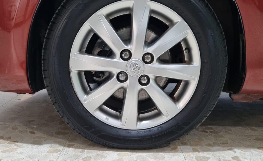 TOYOTA yaris 1.3 vtti active