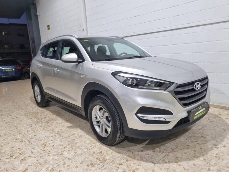 HYUNDAI tucson Bluedrive essence