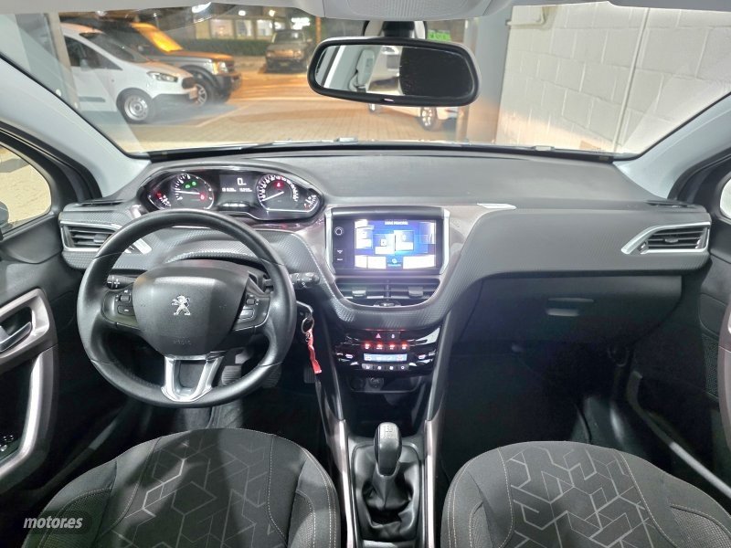 PEUGEOT 2008 1.2 vti active