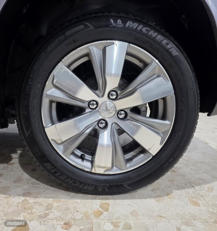 PEUGEOT 2008 1.2 vti active