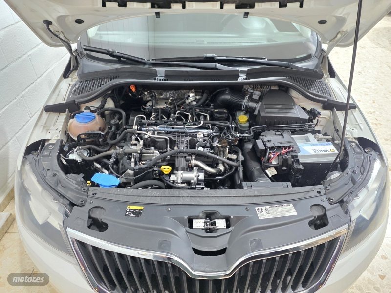 SKODA RAPID SPSCEBACK