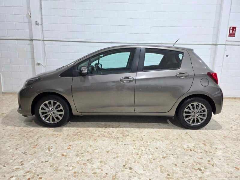 TOYOTA yaris 1.3 vtti active