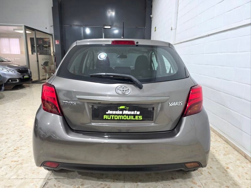 TOYOTA yaris 1.3 vtti active