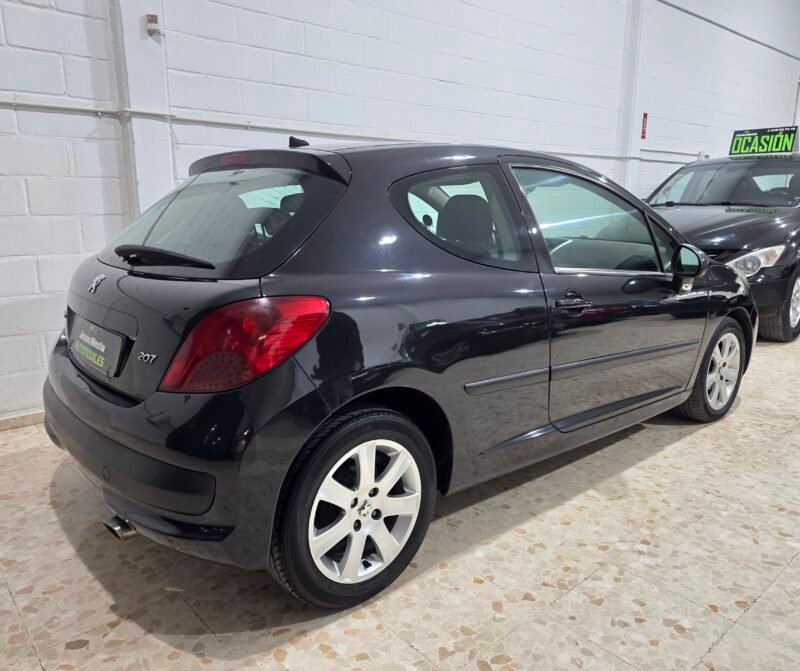 PEUGEOT 207 1.6 hdi sport