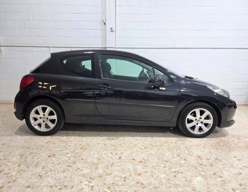 PEUGEOT 207 1.6 hdi sport