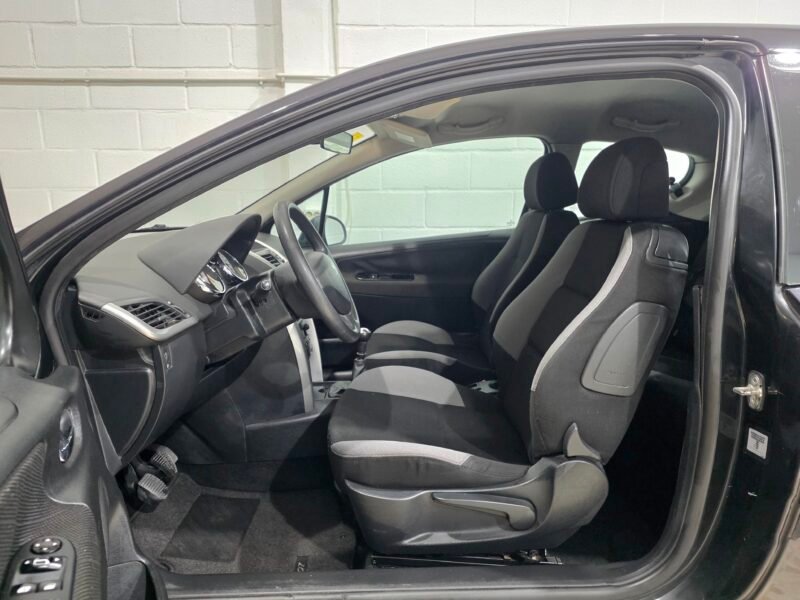 PEUGEOT 207 1.6 hdi sport