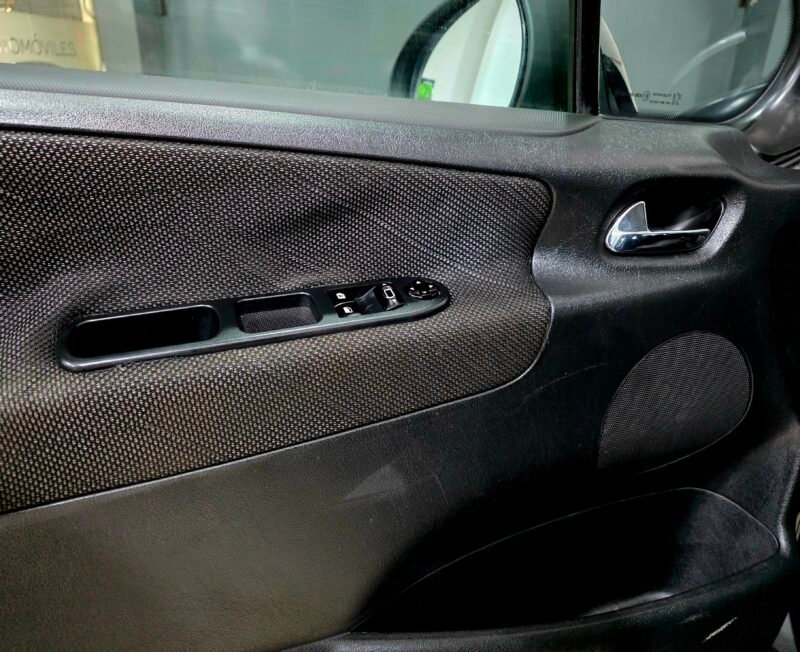 PEUGEOT 207 1.6 hdi sport