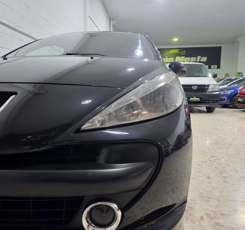 PEUGEOT 207 1.6 hdi sport