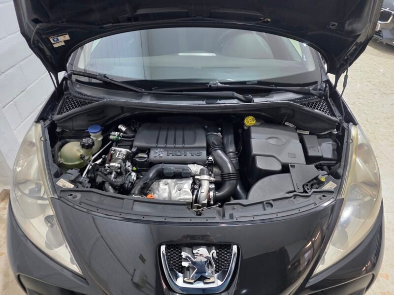 PEUGEOT 207 1.6 hdi sport