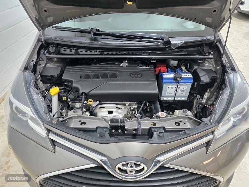 TOYOTA yaris 1.3 vtti active