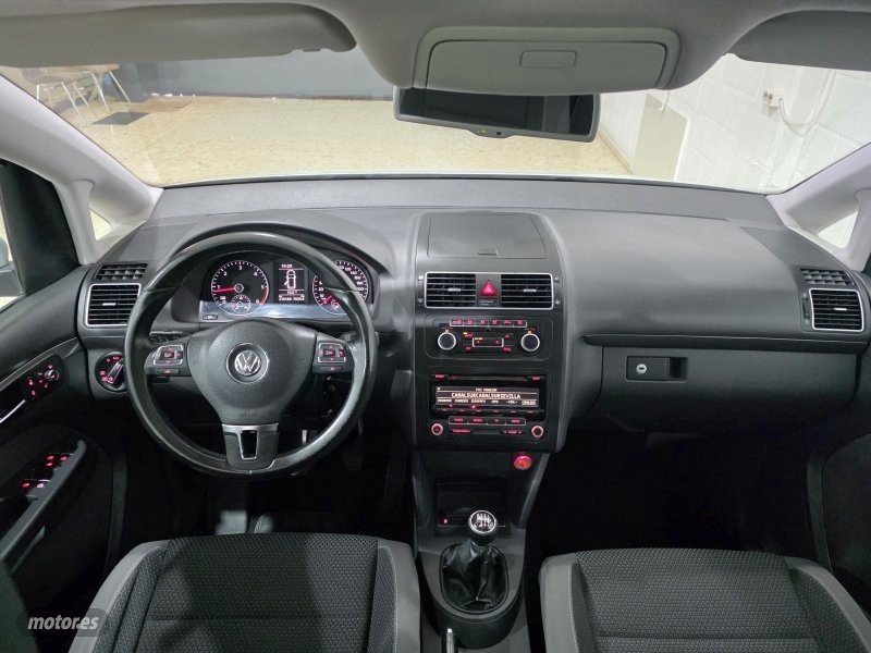 VOLKSWAGEN Touran 1.6 tdi advance