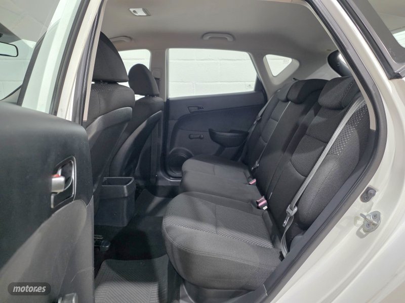 HYUNDAI I 30 1.4 CLASSIC