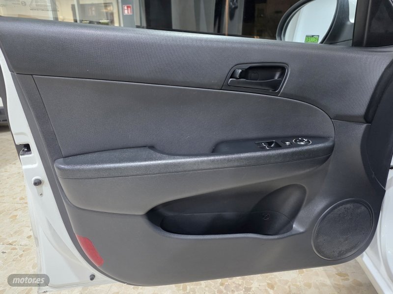 HYUNDAI I 30 1.4 CLASSIC