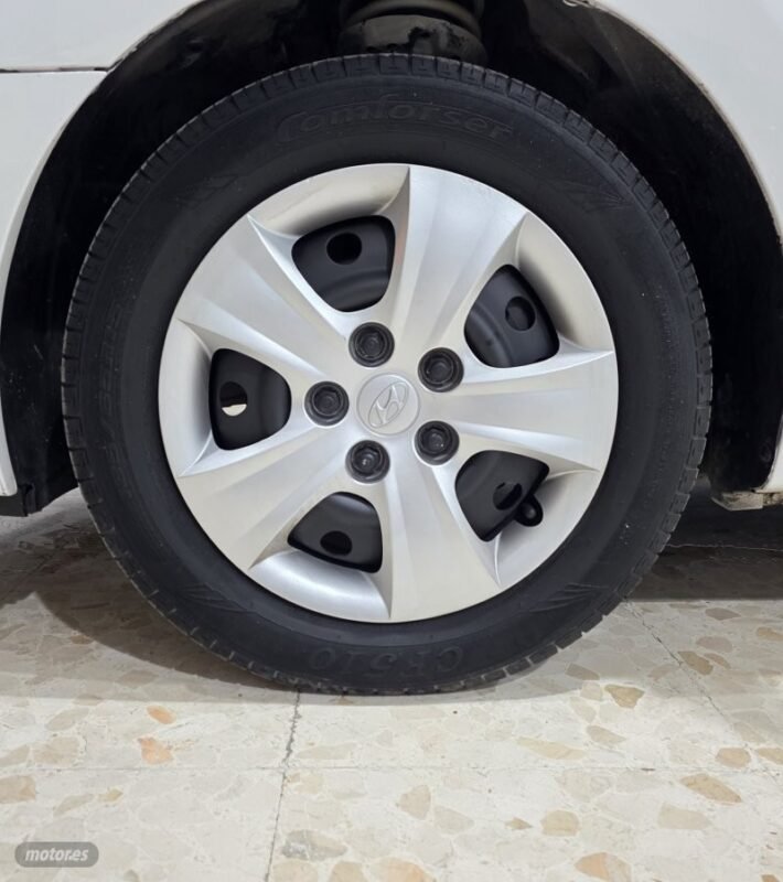 HYUNDAI I 30 1.4 CLASSIC