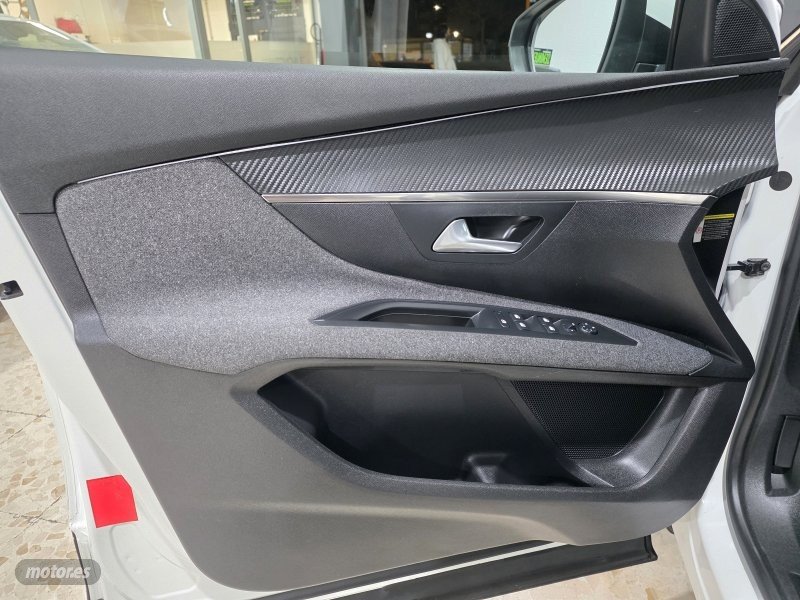 PEUGEOT 5008 Active b hdi