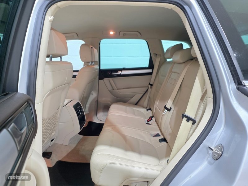 VOLKSWAGEN Touareg V6 tdi premium