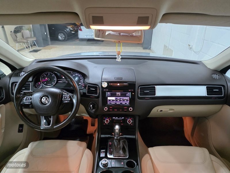 VOLKSWAGEN Touareg V6 tdi premium