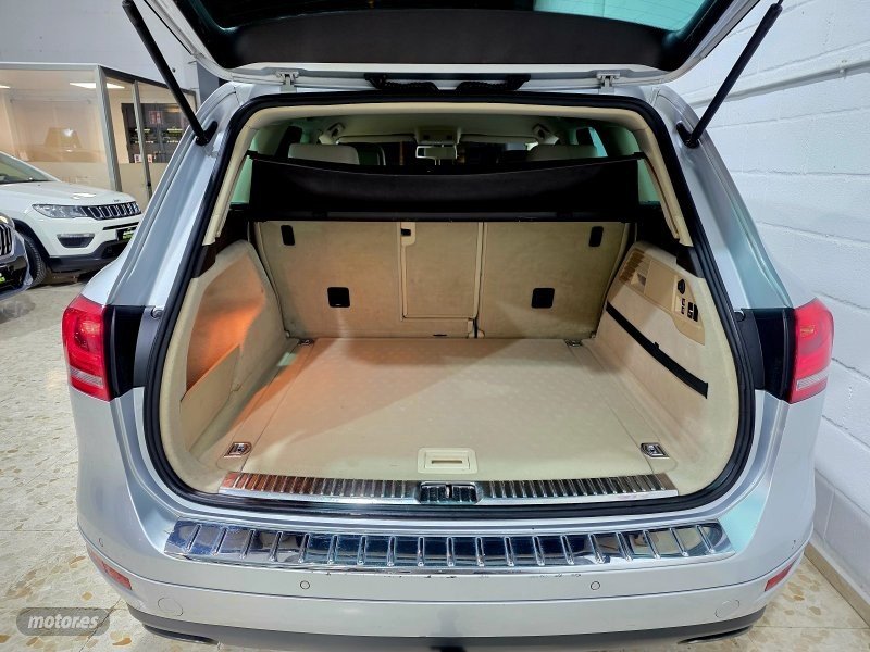 VOLKSWAGEN Touareg V6 tdi premium