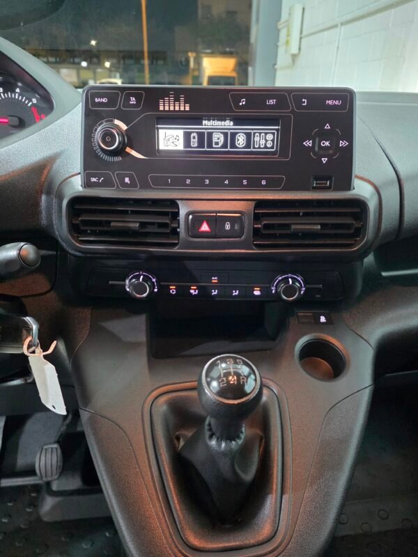 PEUGEOT Parnert Furgon HDI Talla M