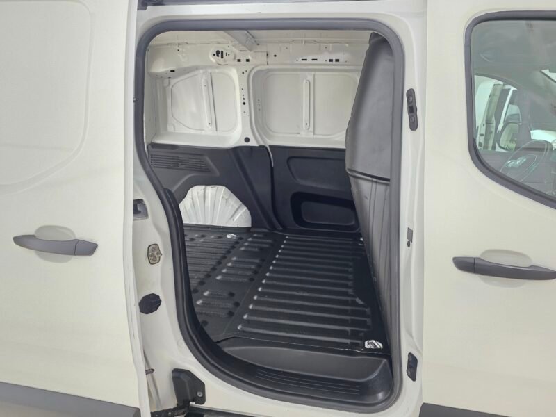 PEUGEOT Parnert Furgon HDI Talla M