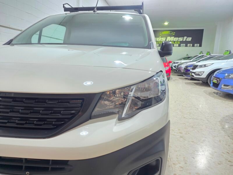 PEUGEOT Parnert Furgon HDI Talla M