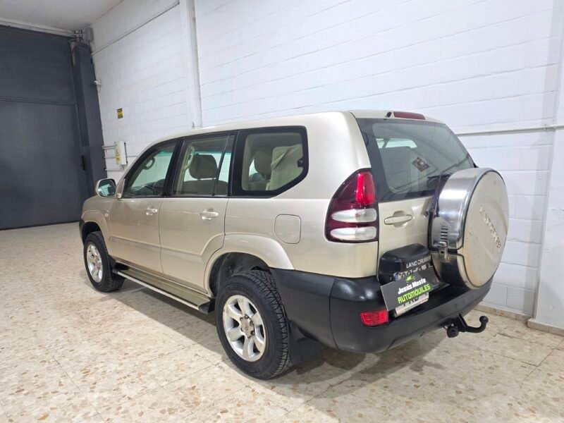 TOYOTA Land Cruiser 3.0 d4d Vx