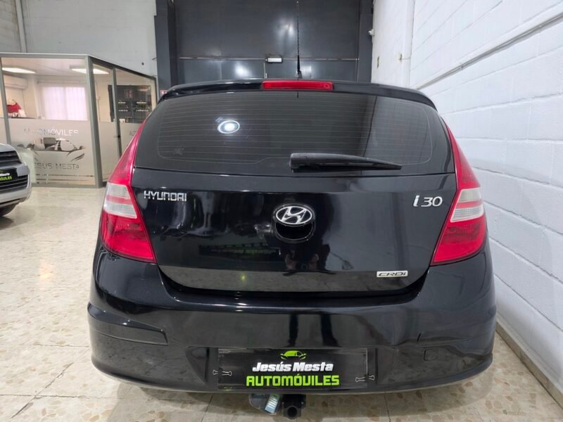 HYUNDAI i30 1.6 crdi confort