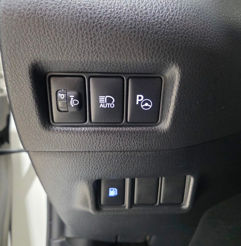 TOYOTA Ch-r ADVANCE 125H