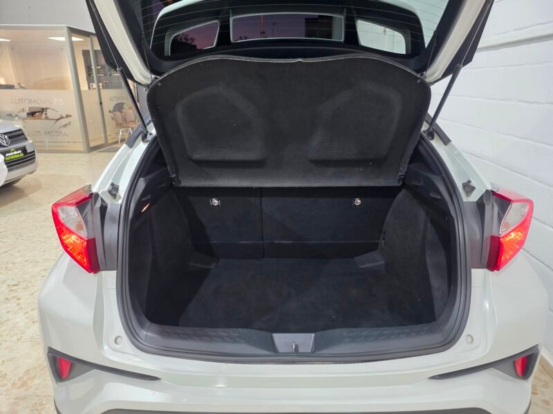 TOYOTA Ch-r ADVANCE 125H