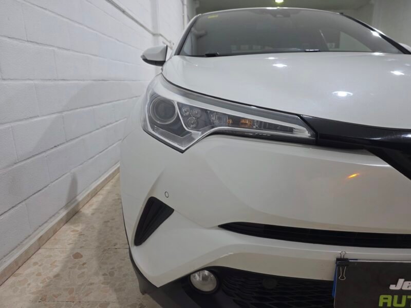 TOYOTA Ch-r ADVANCE 125H