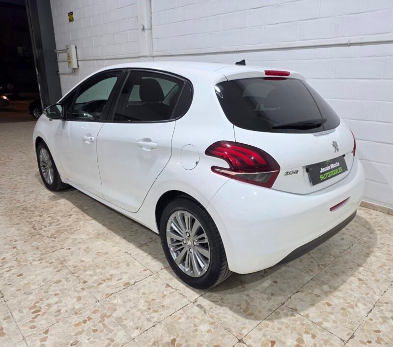 PEUGEOT 208 Style