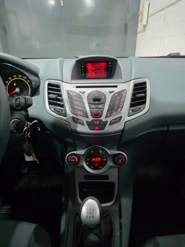 FORD Fiesta 1.4 tdci trend