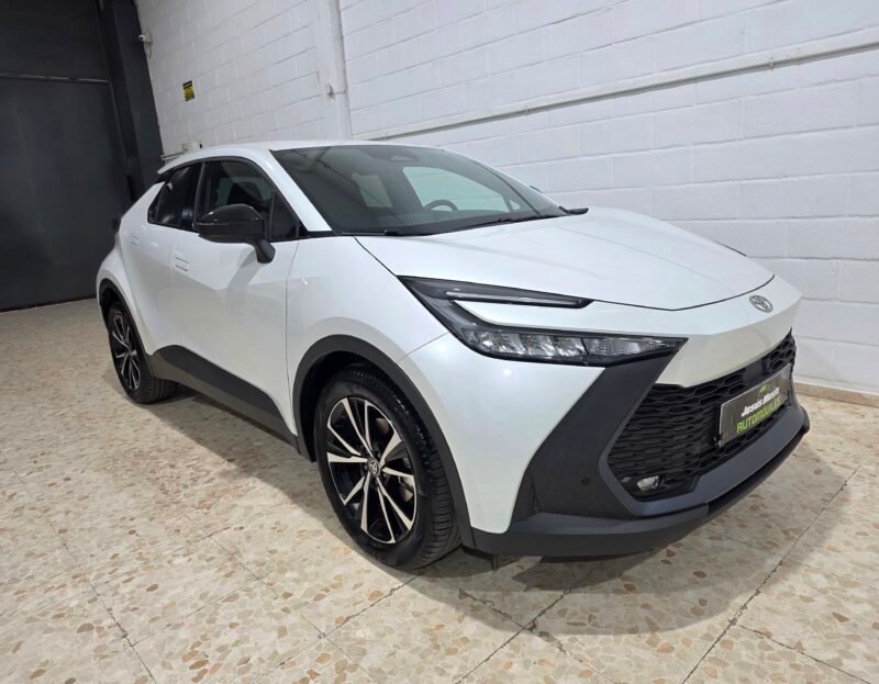 TOYOTA Chr advance