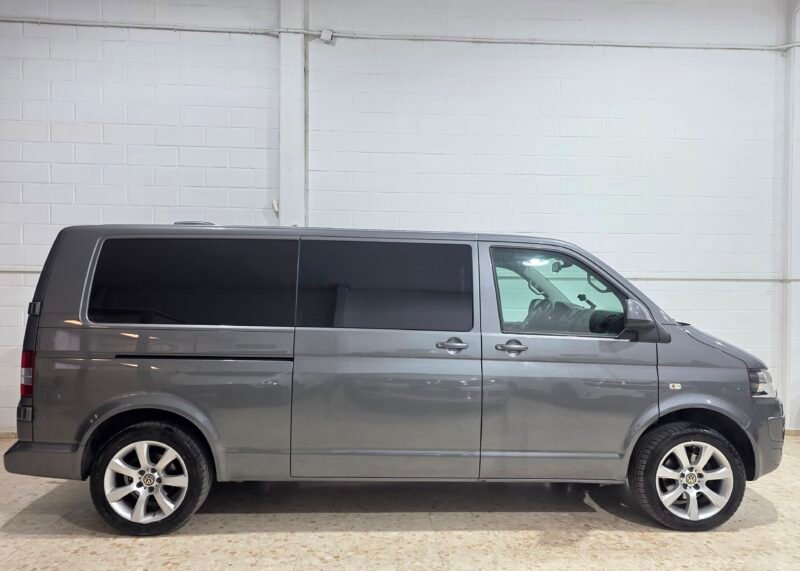 VOLKSWAGEN Transporter 2.0 tdi largo dsg 5 plazas