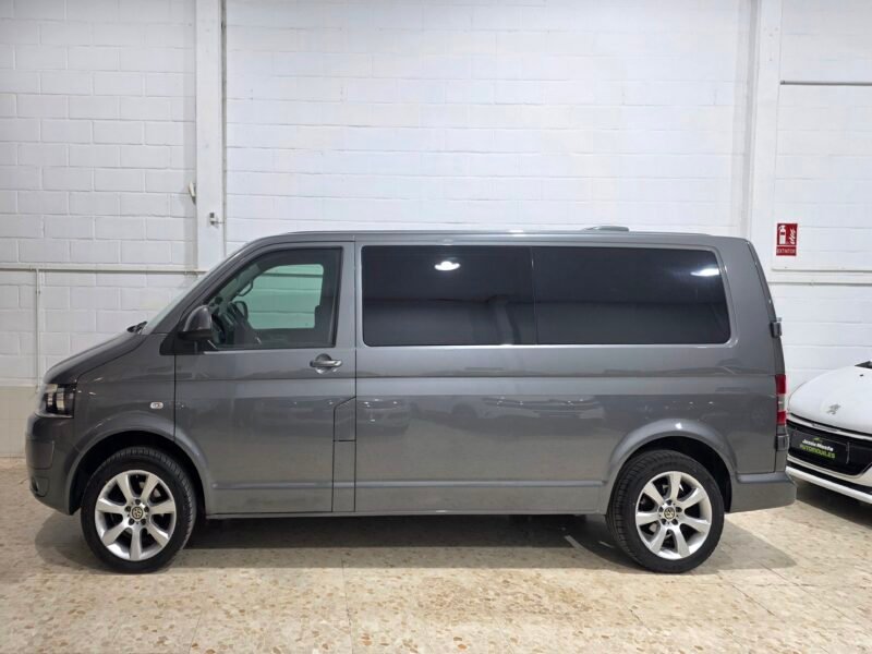 VOLKSWAGEN Transporter 2.0 tdi largo dsg 5 plazas