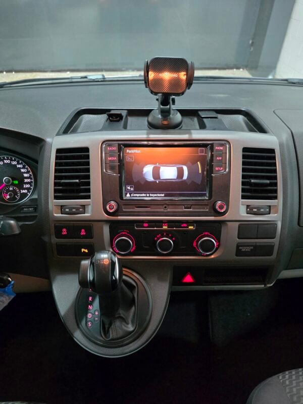 VOLKSWAGEN Transporter 2.0 tdi largo dsg 5 plazas