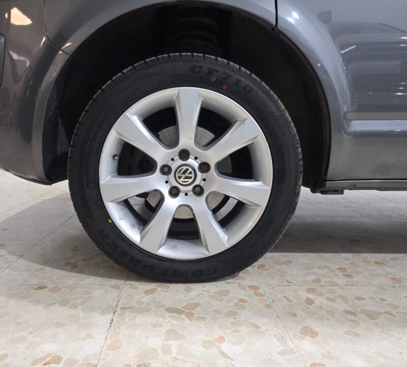 VOLKSWAGEN Transporter 2.0 tdi largo dsg 5 plazas
