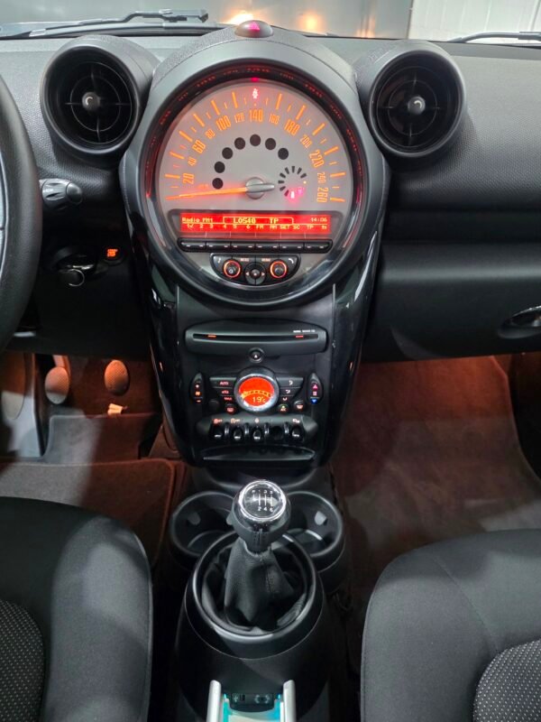 MINI COUNTRYMAN One D