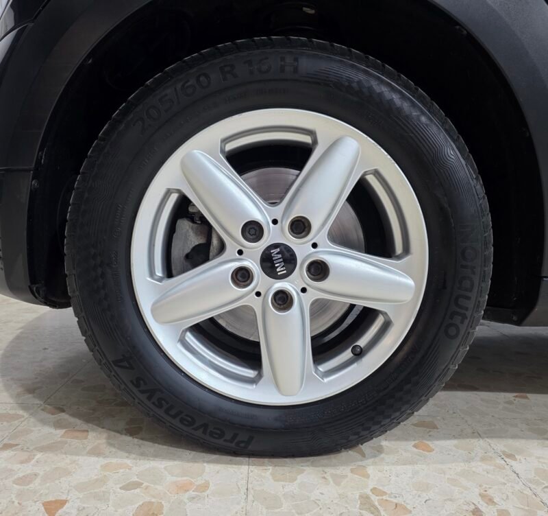 MINI COUNTRYMAN One D