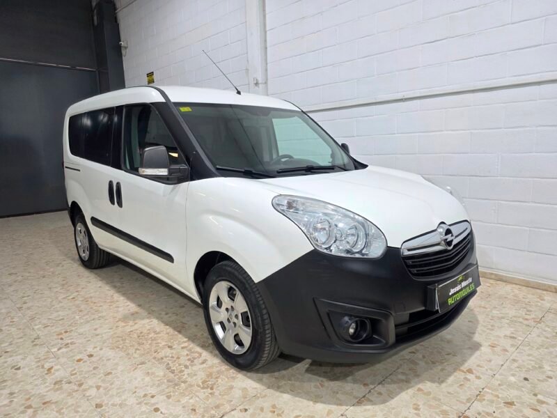 OPEL Combo Life cdti 5 plazas