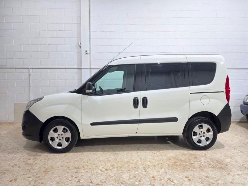 OPEL Combo Life cdti 5 plazas