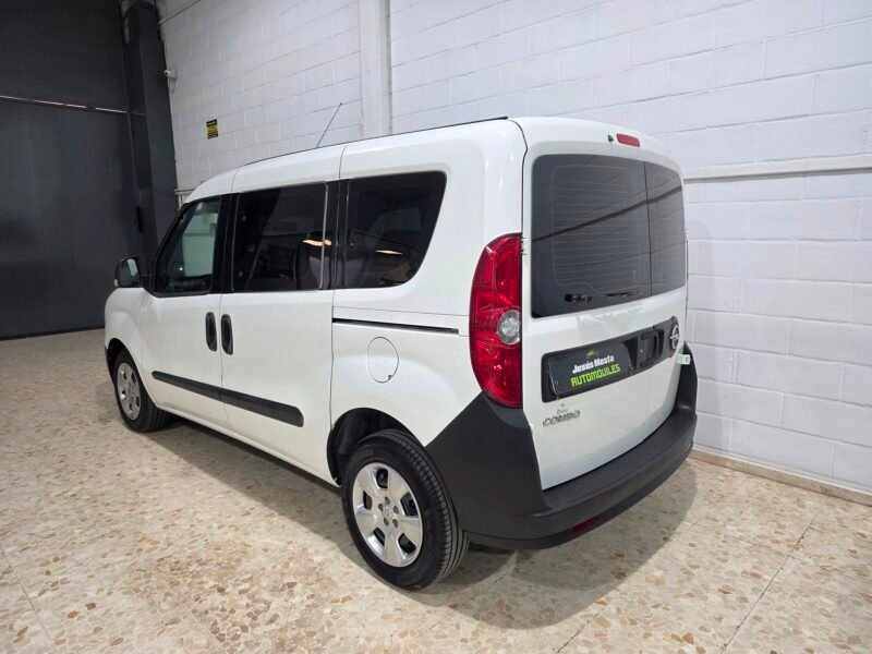OPEL Combo Life cdti 5 plazas