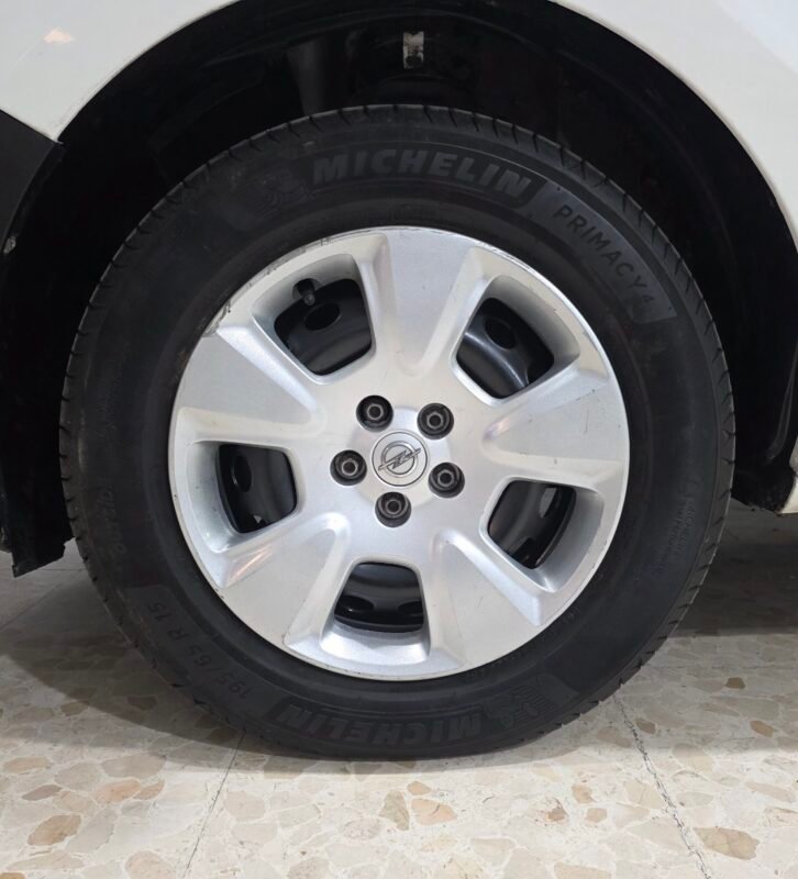 OPEL Combo Life cdti 5 plazas