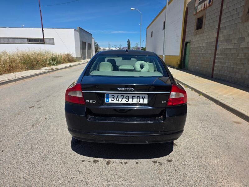 VOLVO S80 Momentum